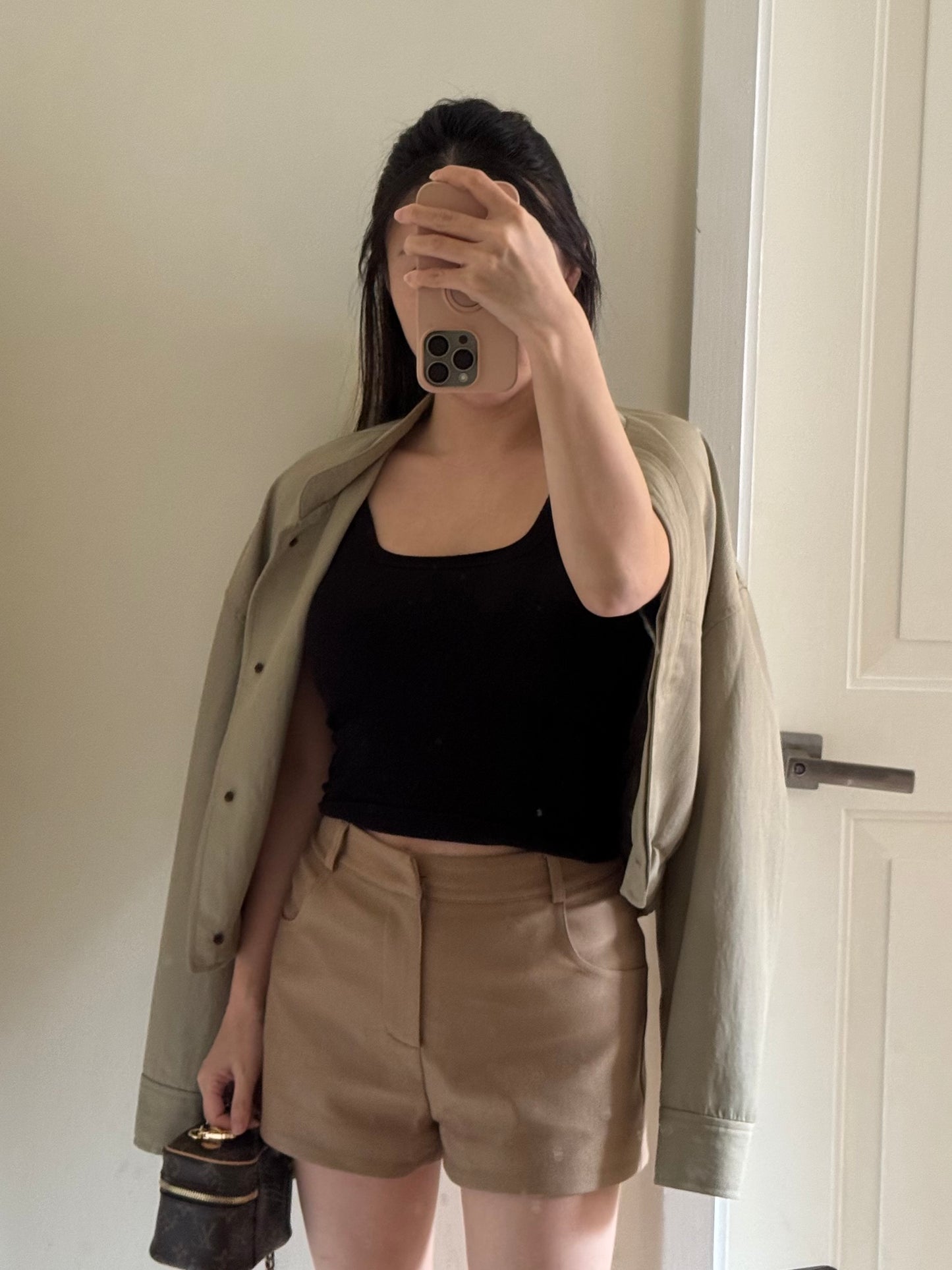Khaki High Waist Dress Shorts 卡其高腰西裝短褲