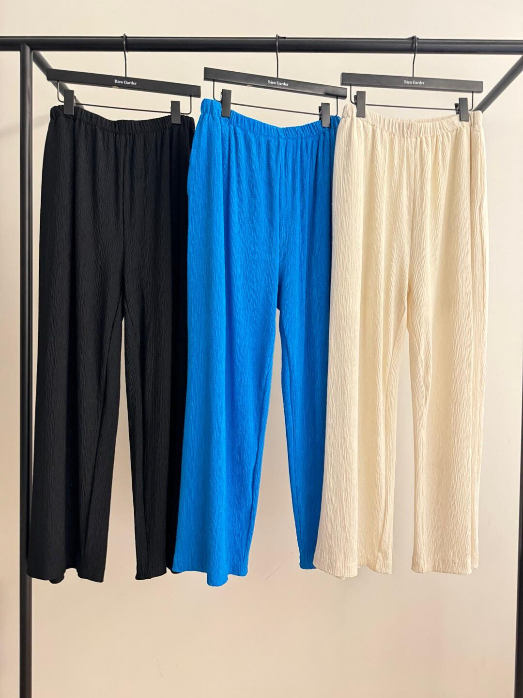 Textured Straight Pants *3 Colors