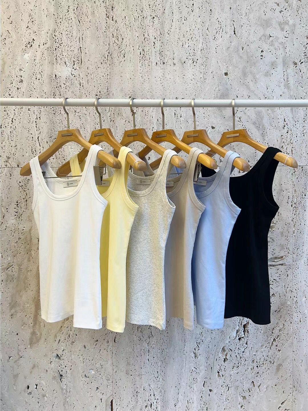 Scoop Neck Tank Top *6 Colors