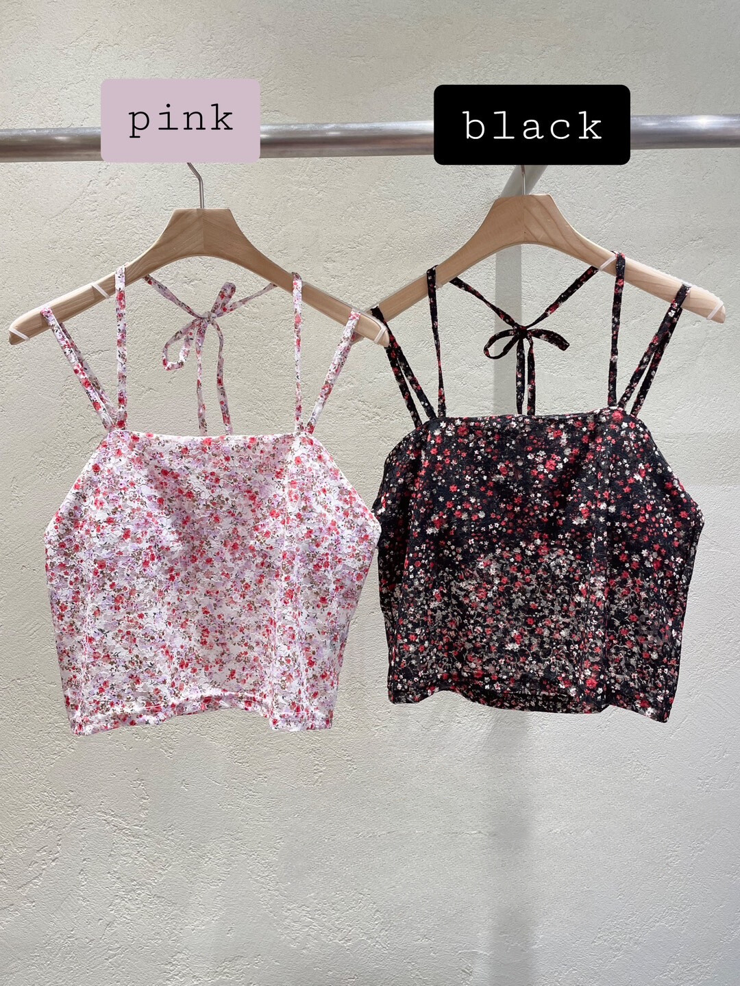 Floral Sleeveless Short Top *2 Colors