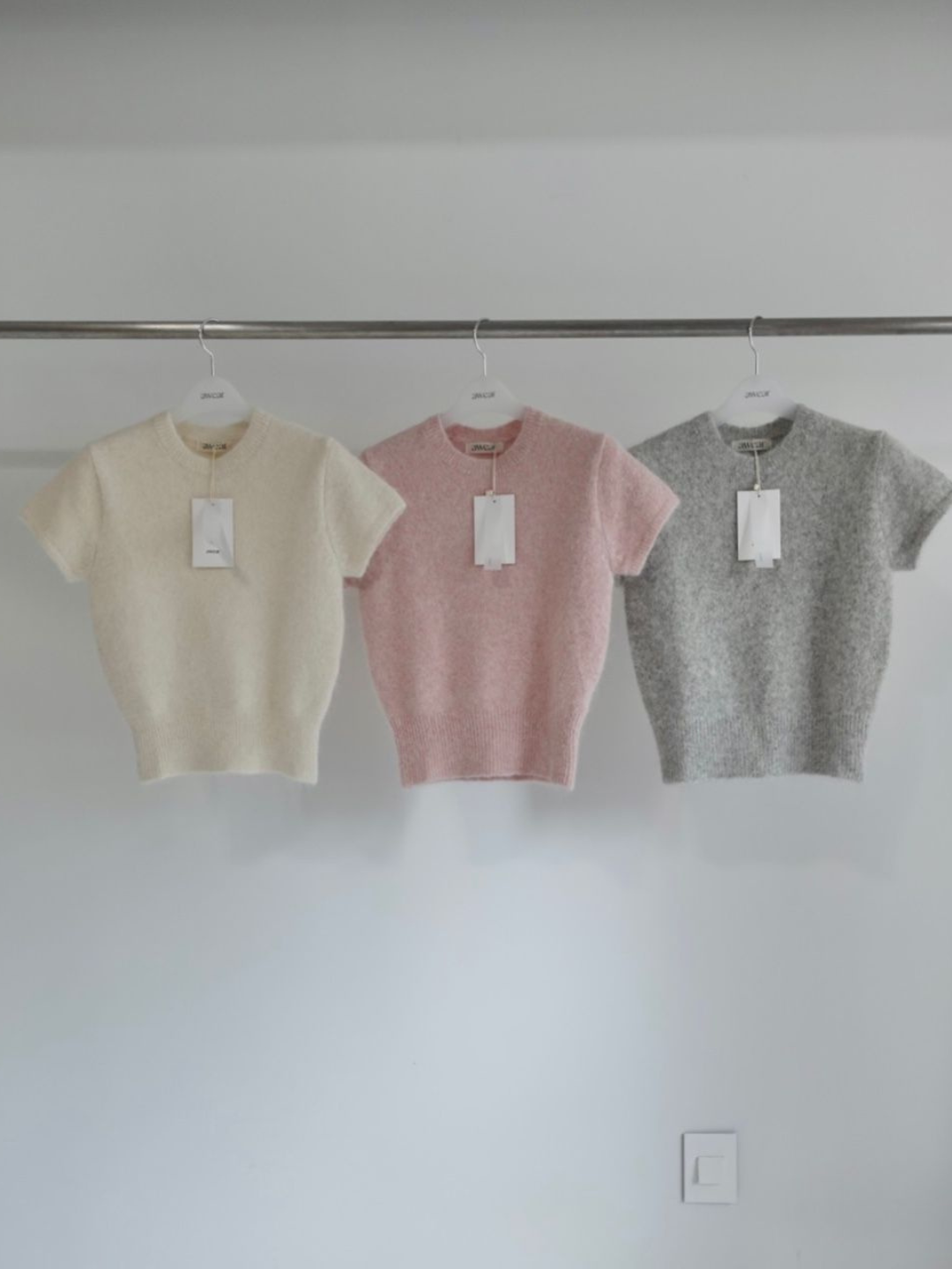 Round Neck Knitted Short Sleeved Top *3 Colors