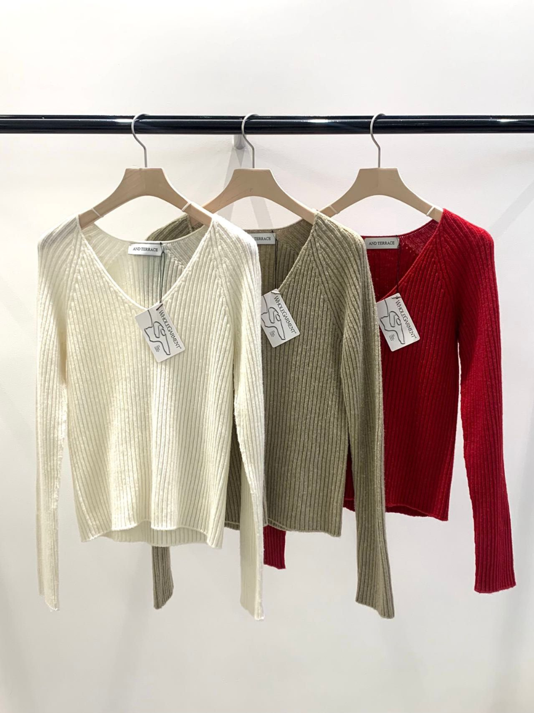 V-neck Long Sleeved Ribbed Knit Sweater *3 Colors