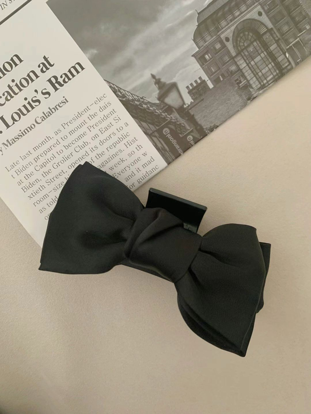 Bow-tie Hair Clip