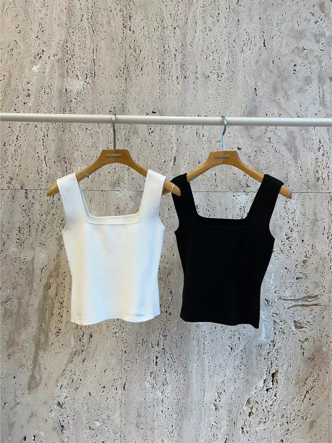 Square Neck Knitted Tank Top *2 Colors