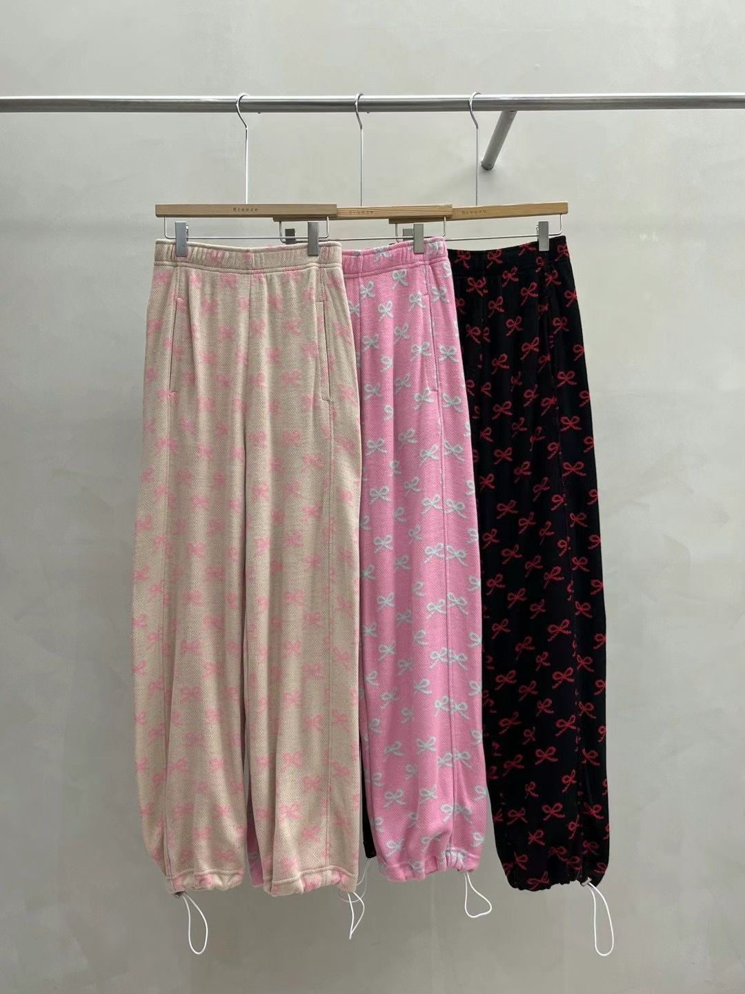 Ribbon Print Drawstring Hem Sweatpants *3 Colors