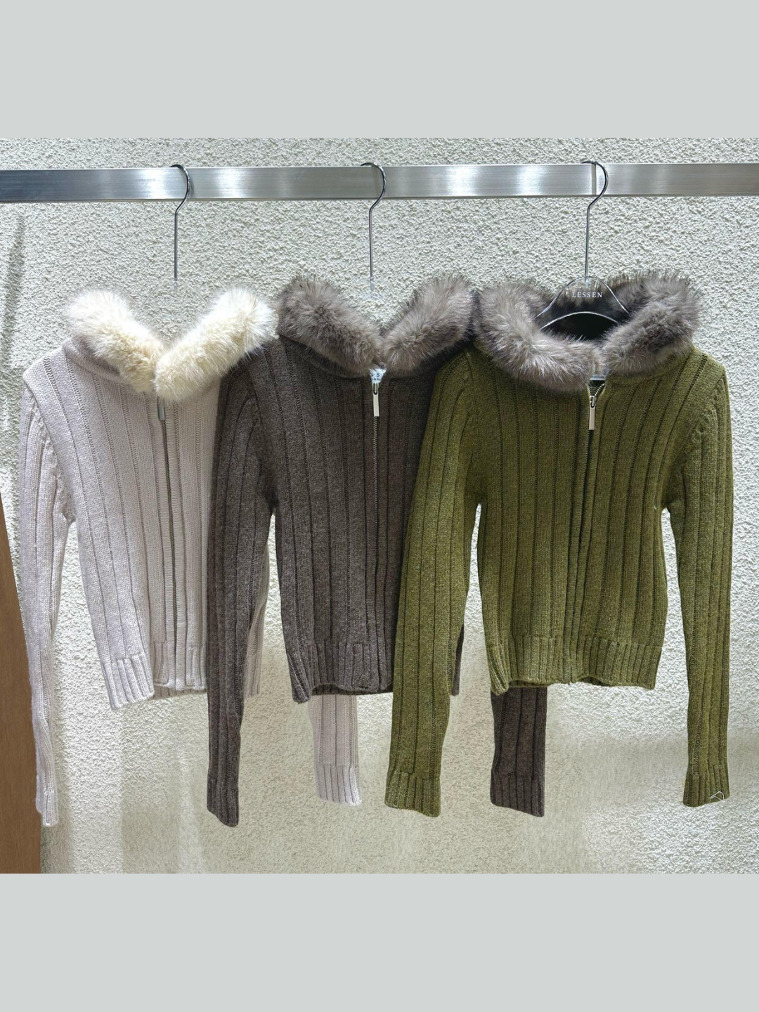 Fur Collar Zip-up Knitted Cardigan *3 Colors