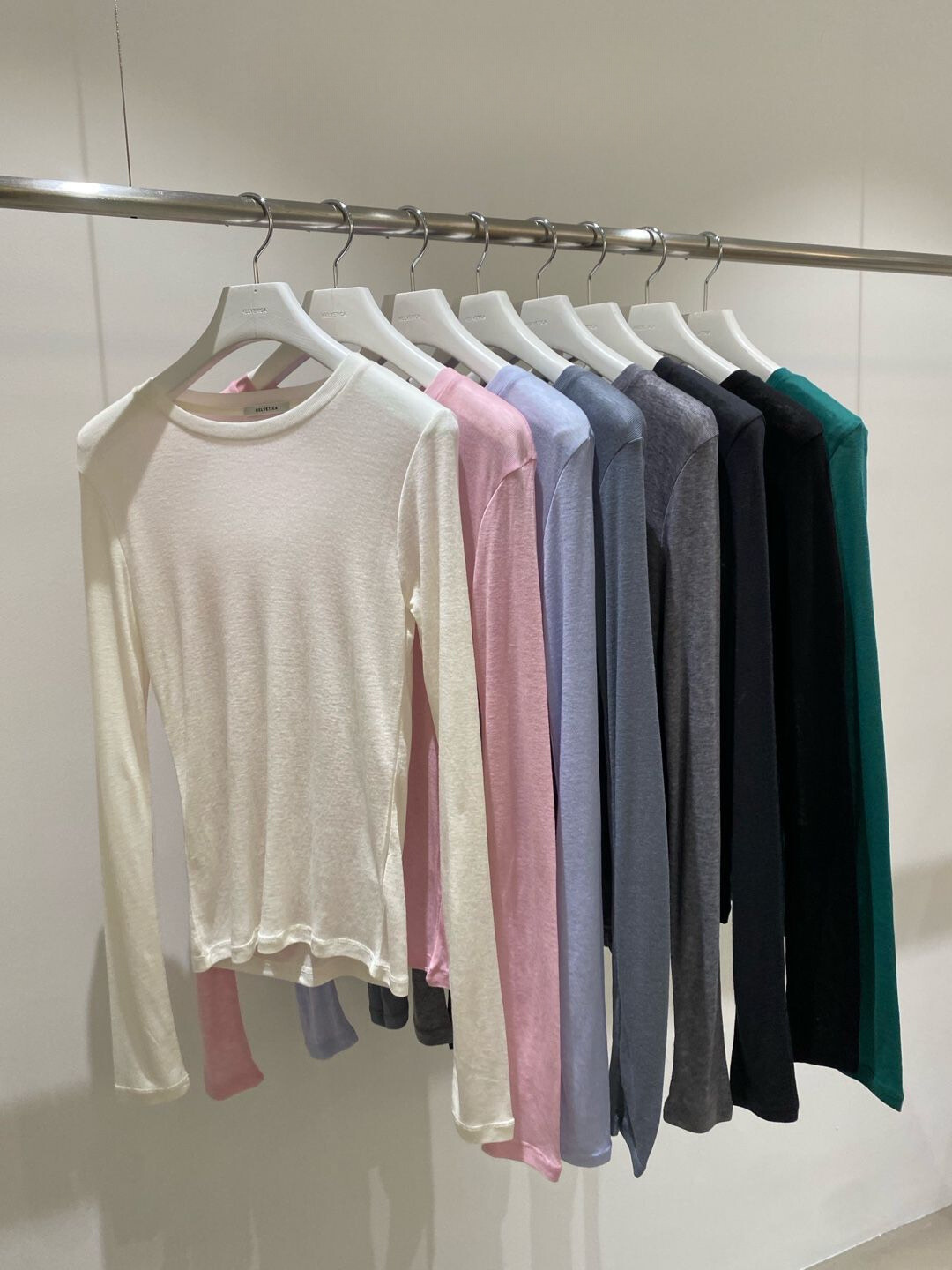 Plain Long Sleeved T-shirt *8 Colors