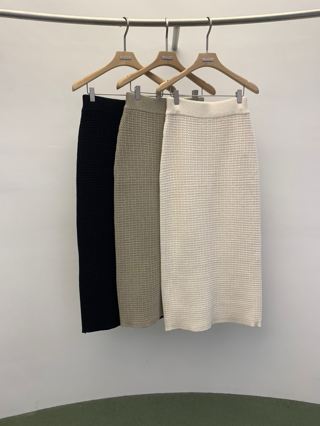 High-waist Knitted Midi Skirt *3 Colors