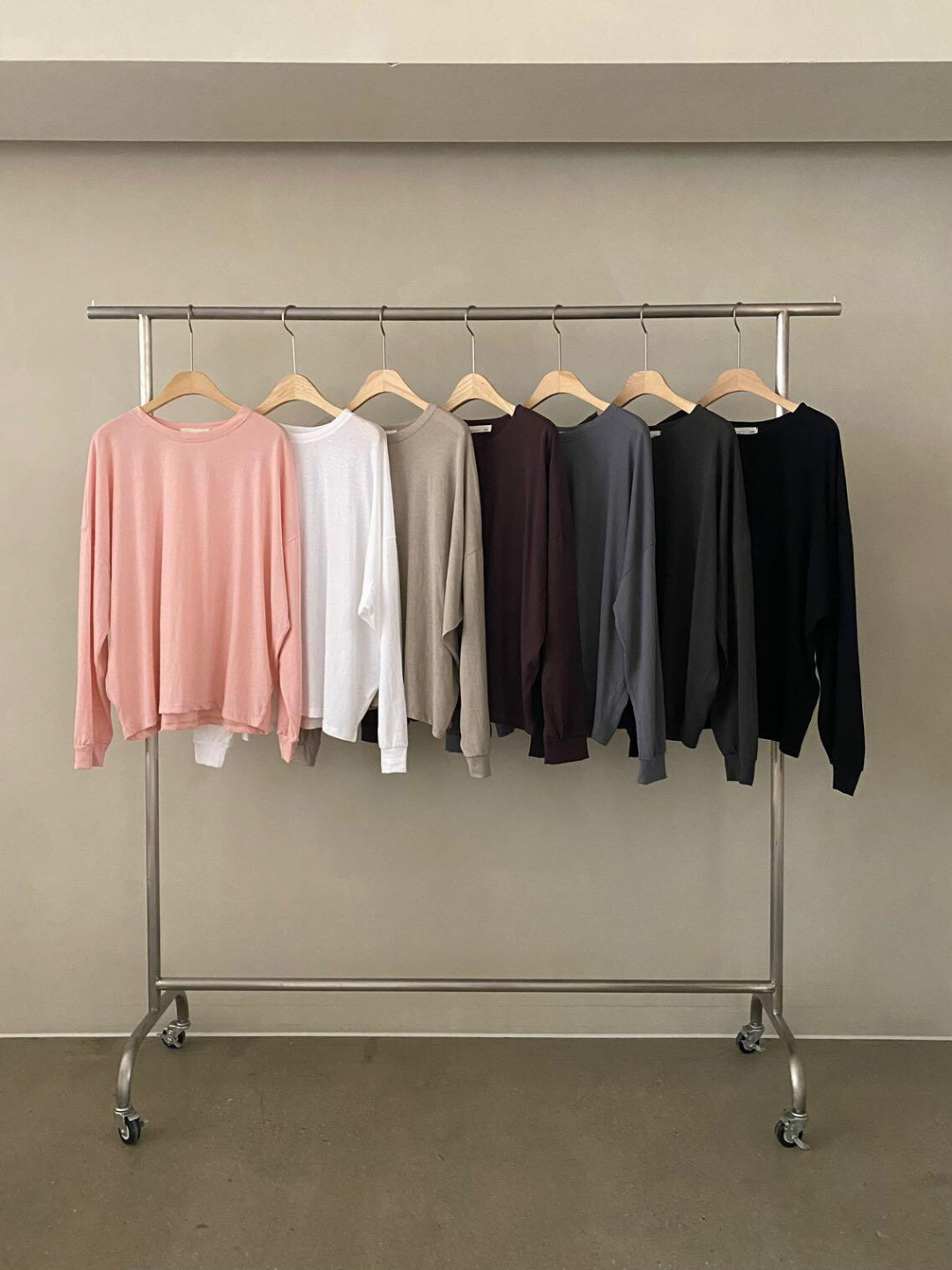 Neutral Boat Neck Long Sleeved T-shirt *12 Colors