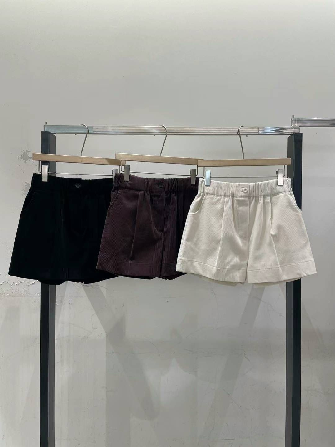 Pleated Trouser Shorts *3 Colors