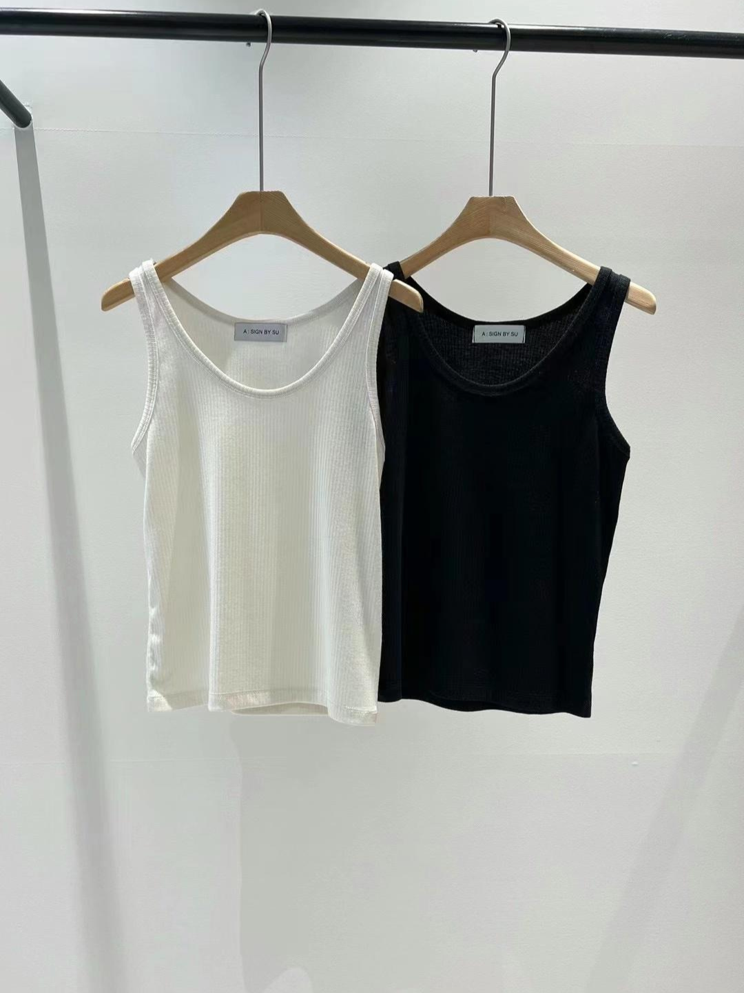 Casual Ribbed Tank Top *2 Colors