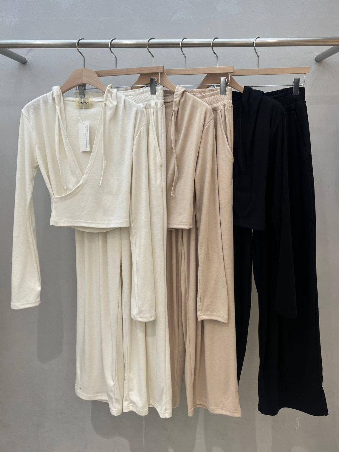 Hooded Cropped Top & Wide-Leg Sweatpants Set *3 Colors