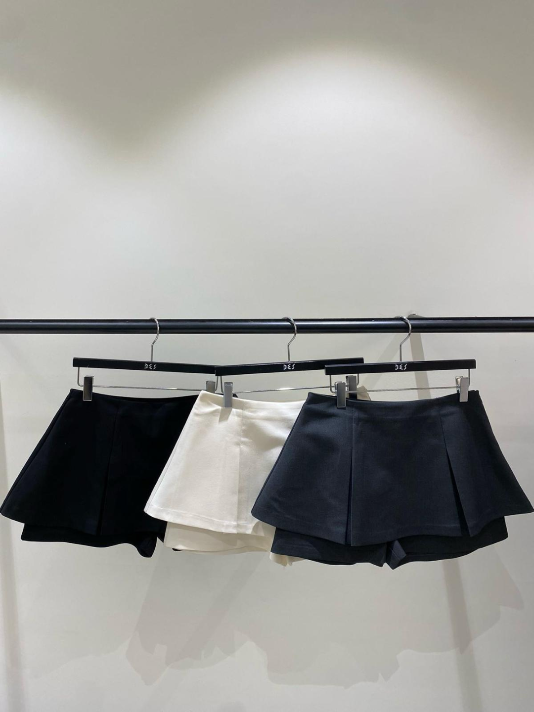 High-waisted Pleated Skirt *3 Colors