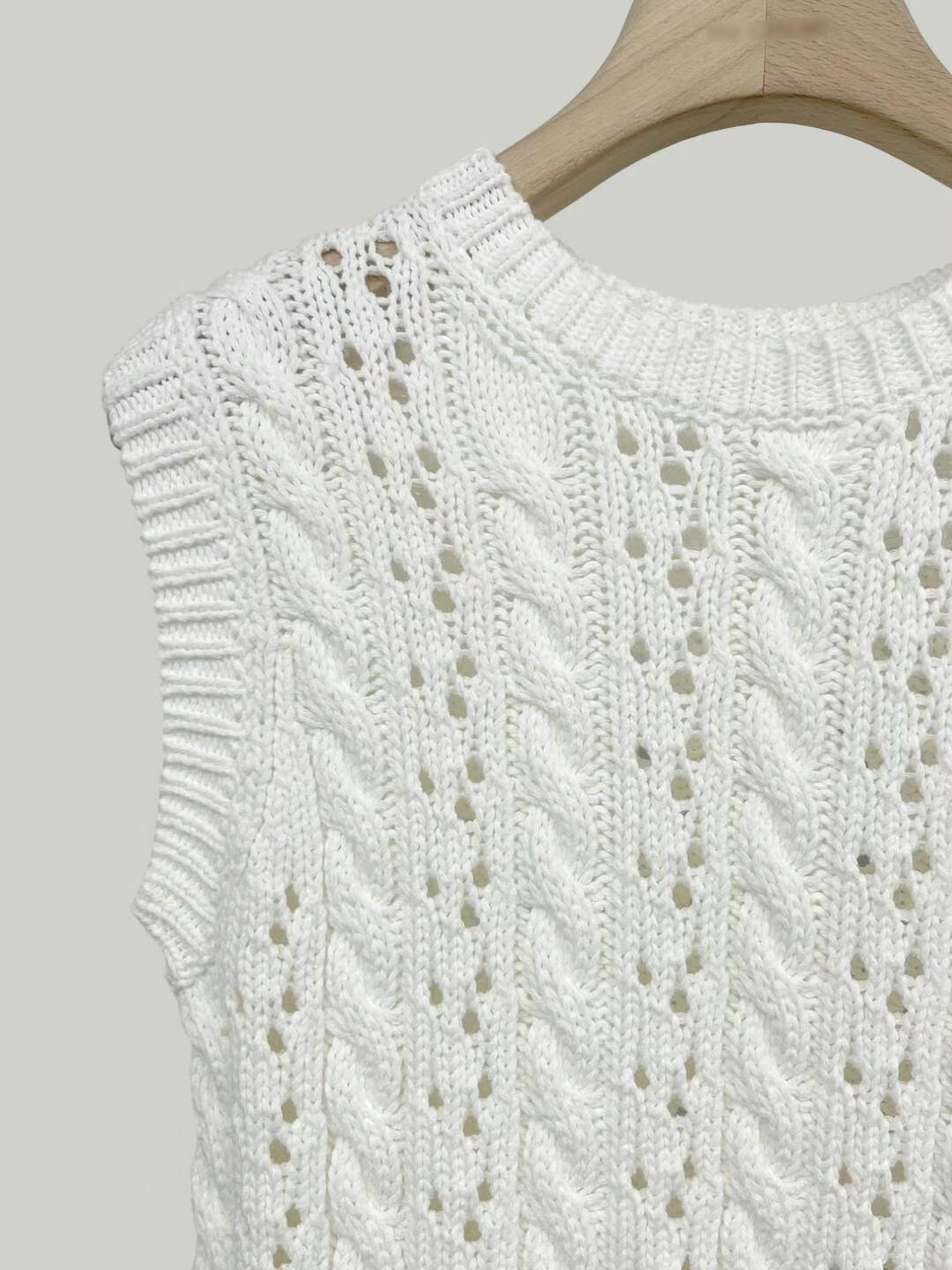 Cable-knit Crochet Vest *3 Colors