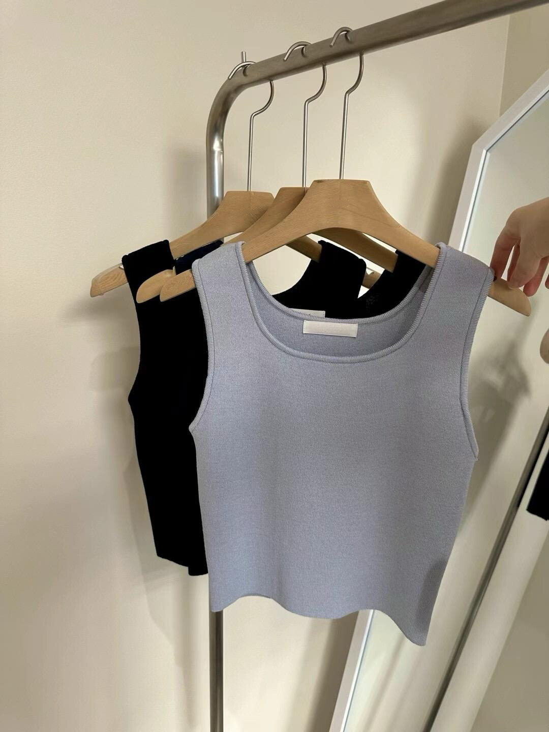 Square Neck Knitted Tank-top *3 Colors