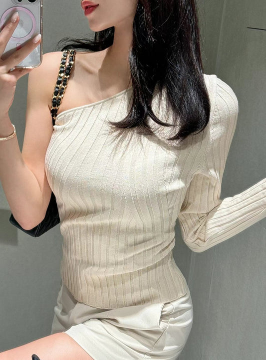 One Shoulder Long Sleeved Knit Top