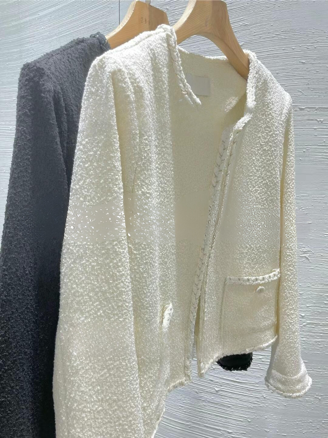 Textured Long-sleeved Jacket *2 Colors