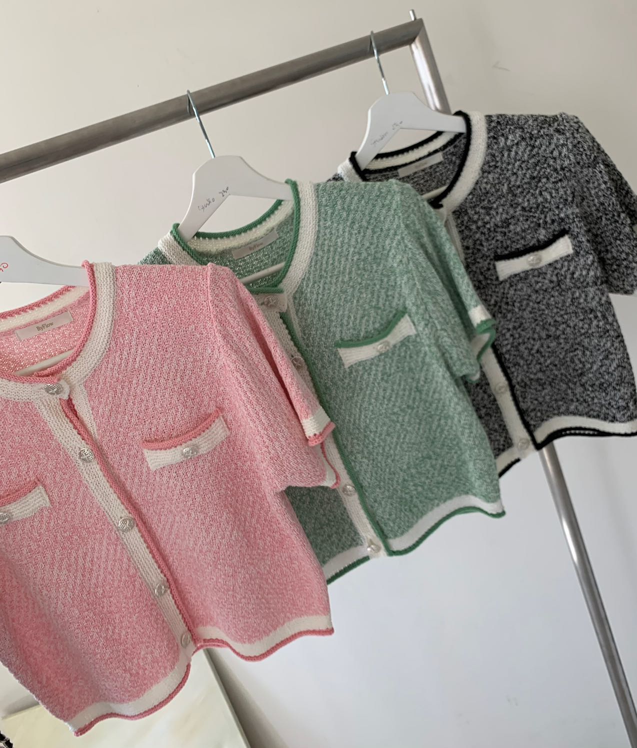 Crewneck Contrast Knitted Cardigan