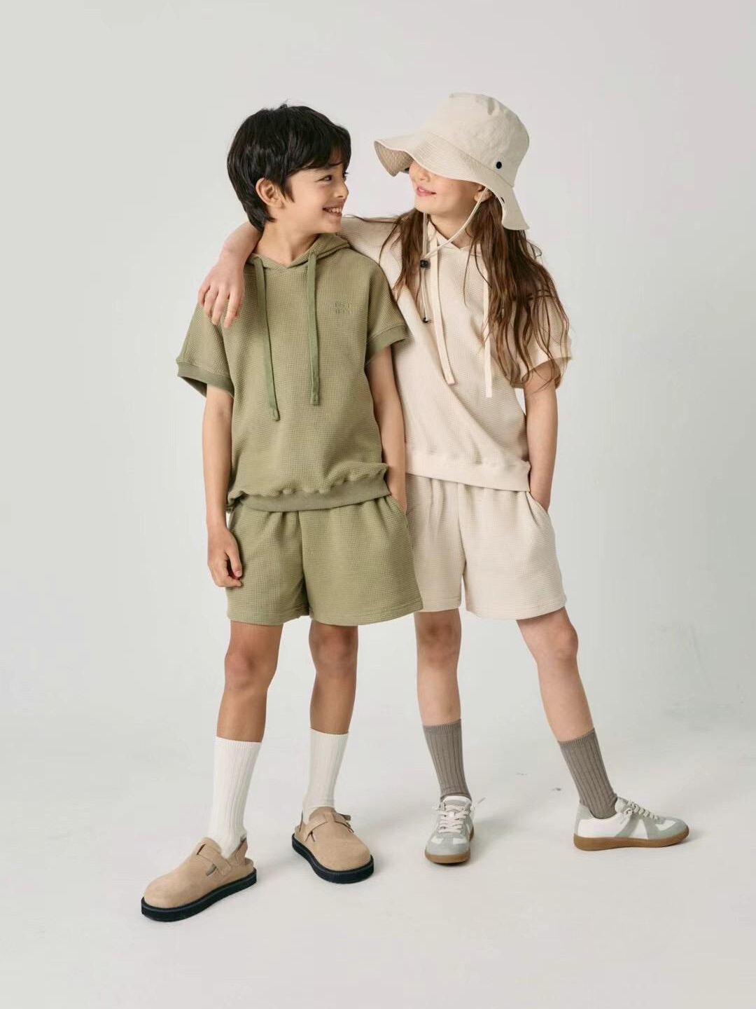 Sleeveless Hooded Top & Shorts Kids Set *3 Colors