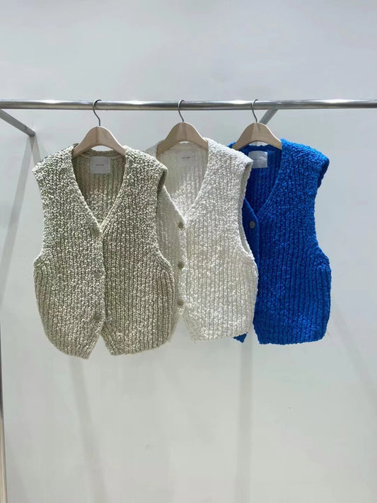 Chunky Knit Sleeveless Button Vest