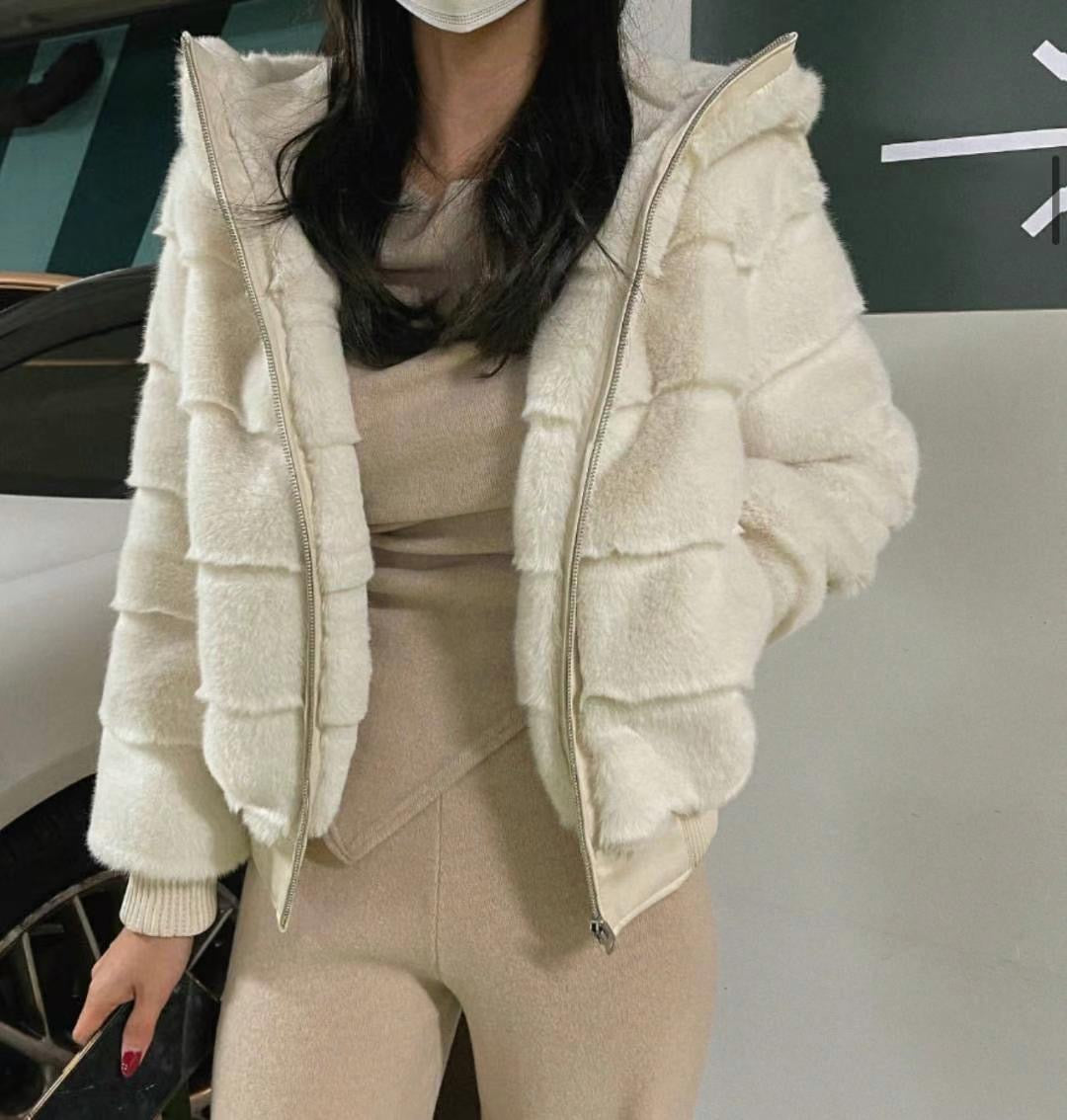 Merry J Faux Fur Full-Zip Jacket *4 Colors