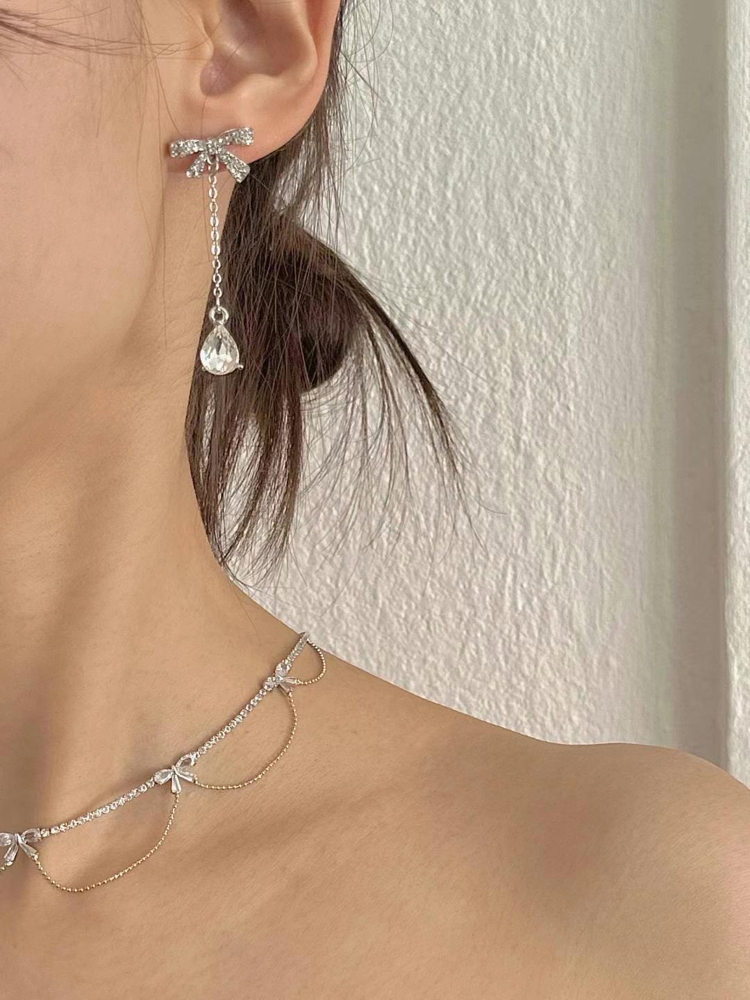 Bow Teardrop Rhinestone Drop Earrings