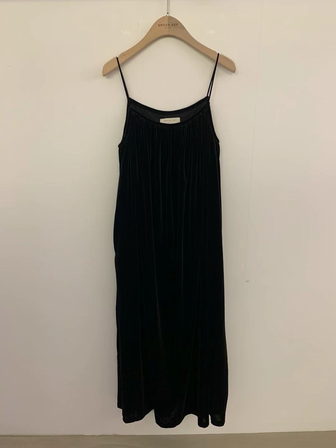 Spaghetti Straps Velvet Sleeveless Dress *2 Colors