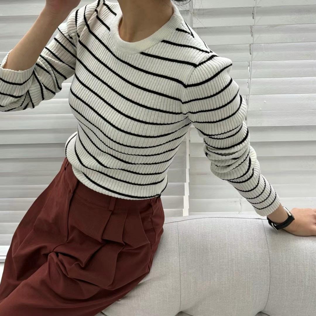 Ribbed-Knitted Long Sleeved Sweater *3 Colors