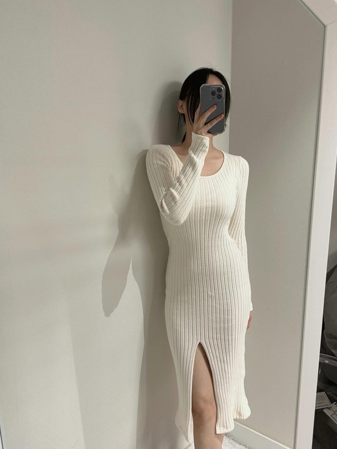 Scoopneck Long Sleeved Slit Knit Dress *2 Colors