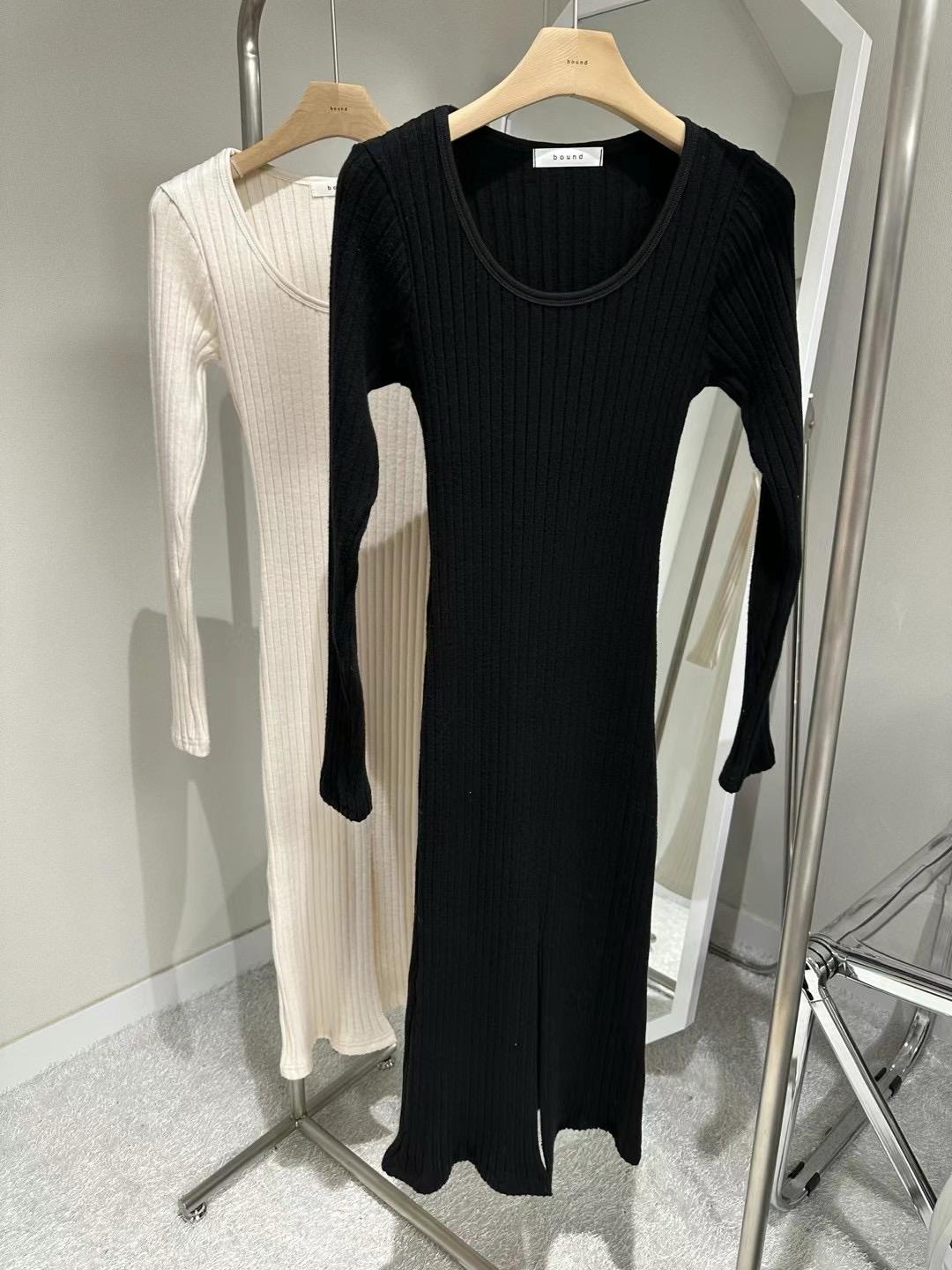 Scoopneck Long Sleeved Slit Knit Dress *2 Colors