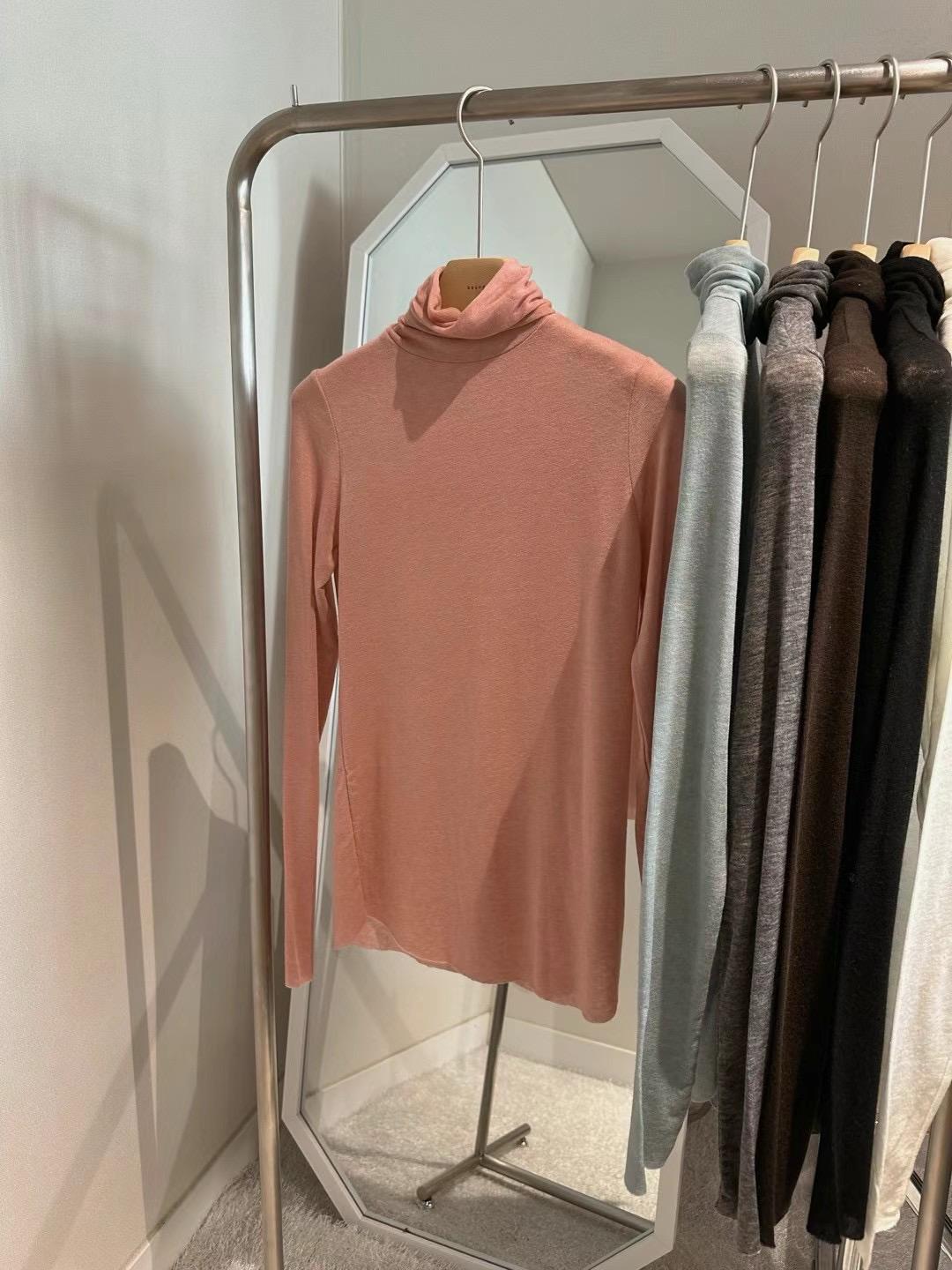 Long Sleeved Turtleneck Top *6 Colors