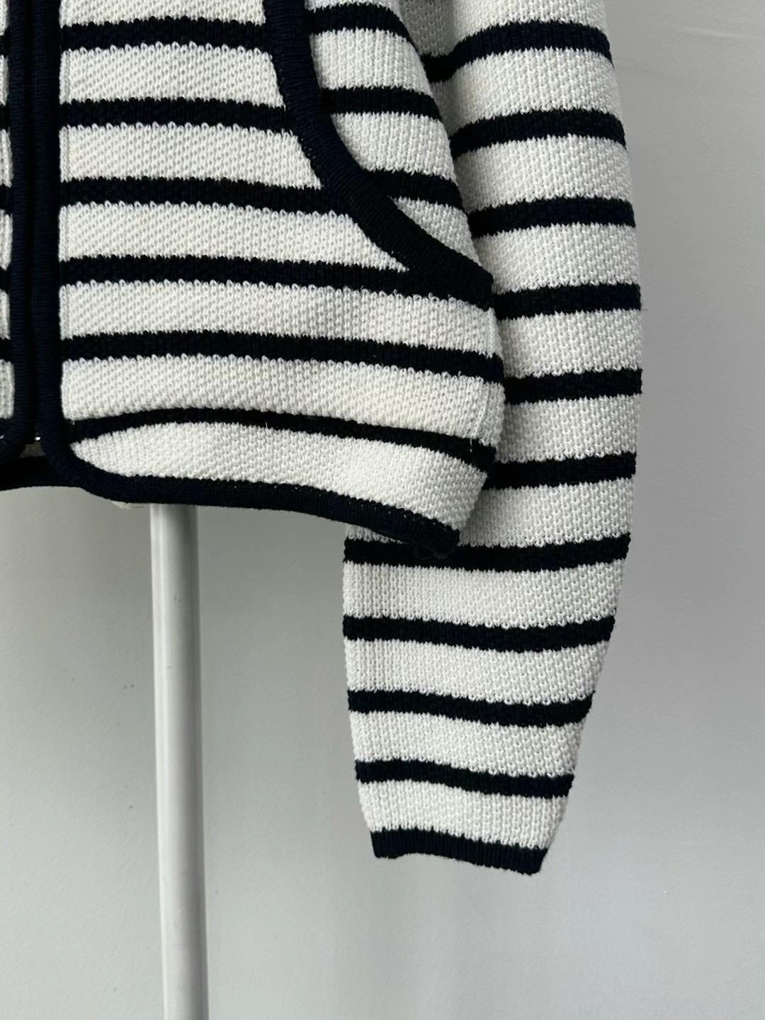 Zip-up Collared Striped Knitted Cotton Sweater *2 Colors