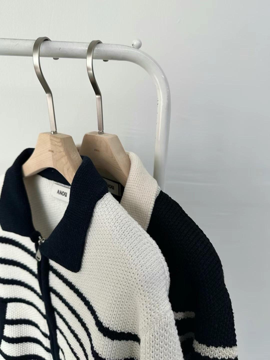 Zip-up Collared Striped Knitted Cotton Sweater *2 Colors