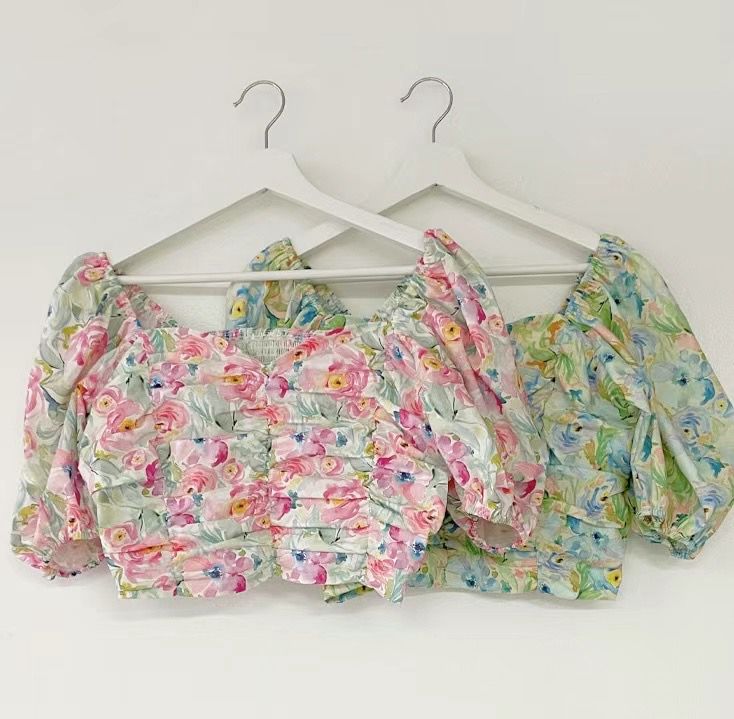 Floral Ruched Crop Top *2 Colors