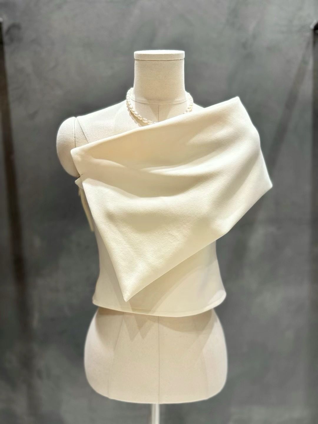 One Shoulder Top *2 Colors