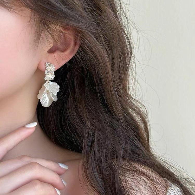 Shell Drop Earrings