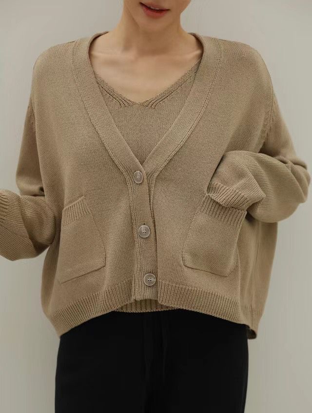 Classic V-neck Knitted Cardigan *3 Colors