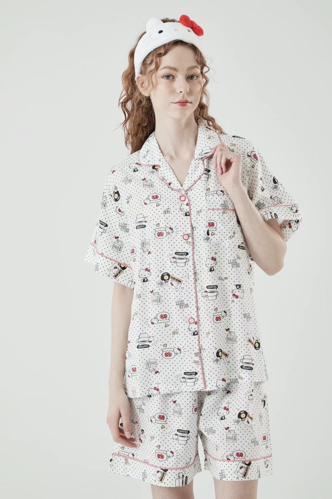 Adult & Kids Pajama Set (Hello Kitty)