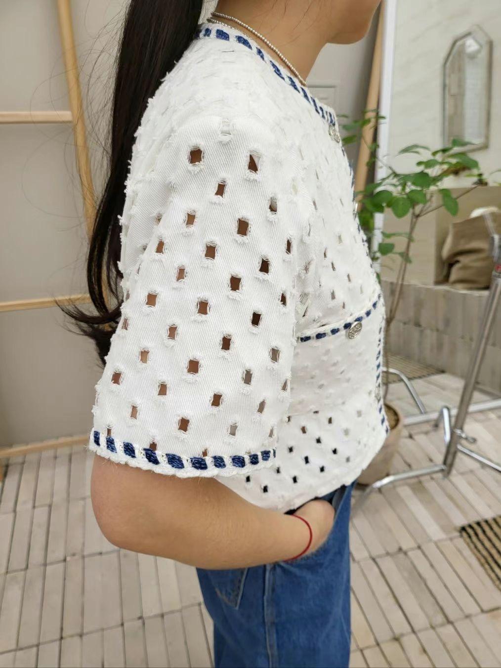 Hollow Out Button-down Top *3 Colors