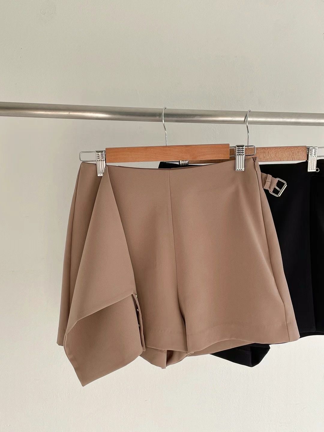 Side Buckle-closure Skort *2 Colors