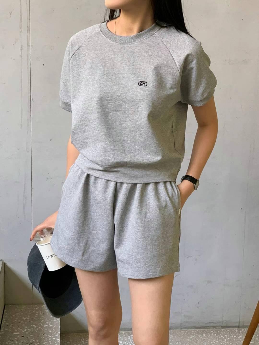 Short Sleeved T-shirt & Shorts Set *2 Colors