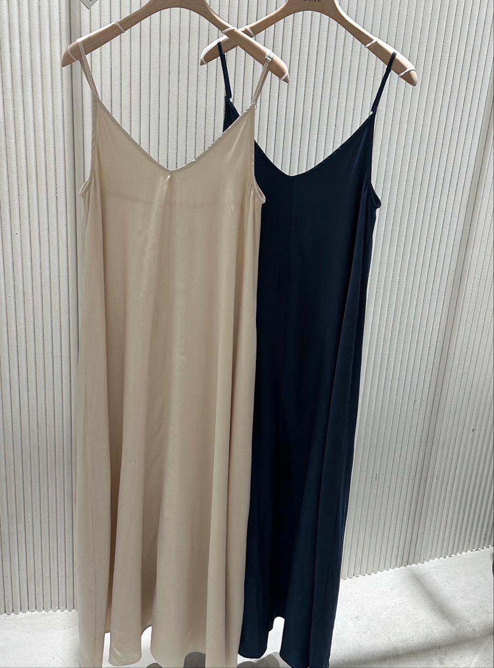 V-neck Sleeveless Casual Dress *2 Colors