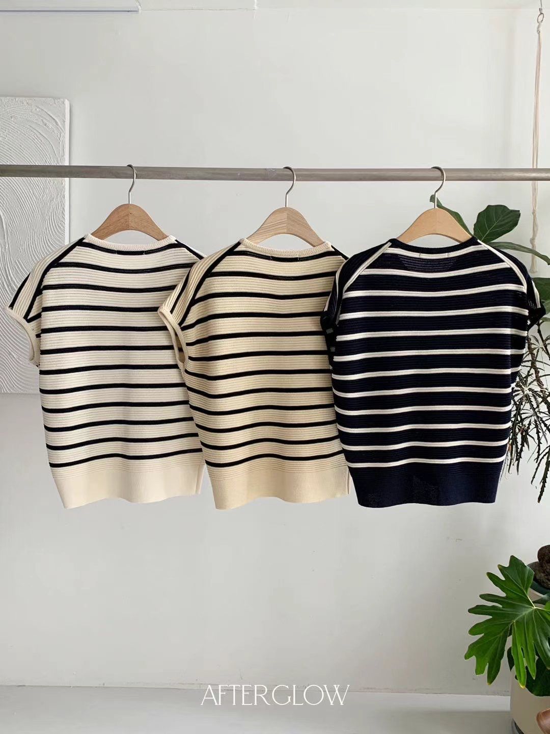 Cap Sleeve Striped Knitted Top *3 Colors