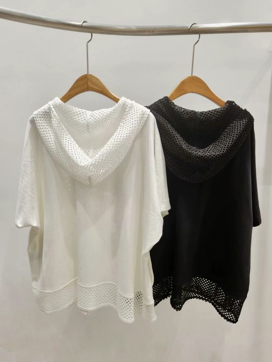 Short Sleeved Hooded Cut Out Top *2 Colors