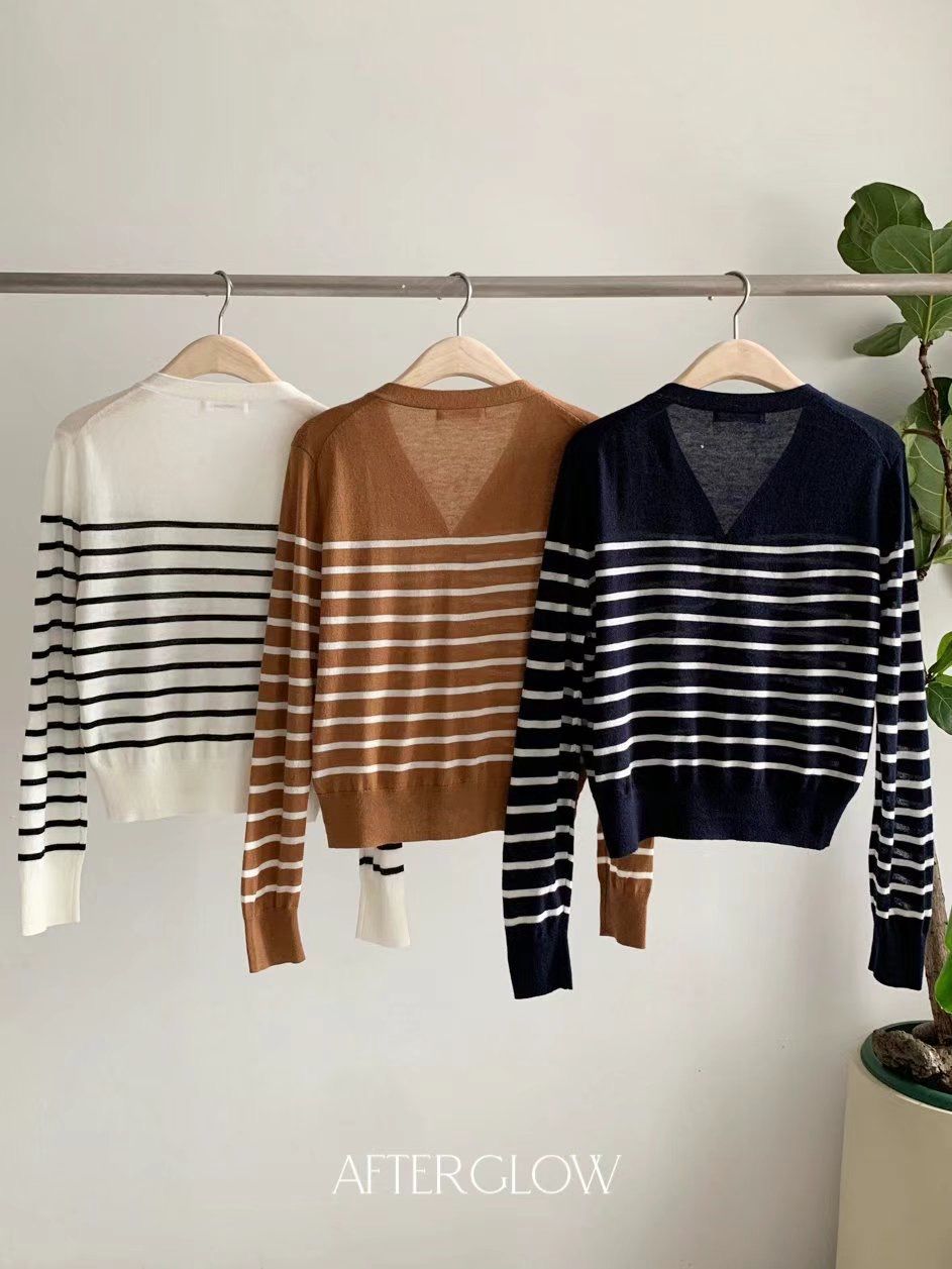 V-neck Knitted Striped Cardigan *3 Colors