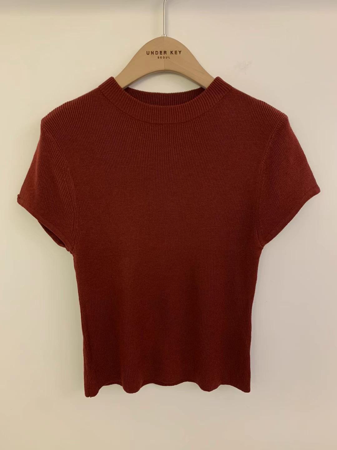 Short-sleeved Knitted Top *7 Colors