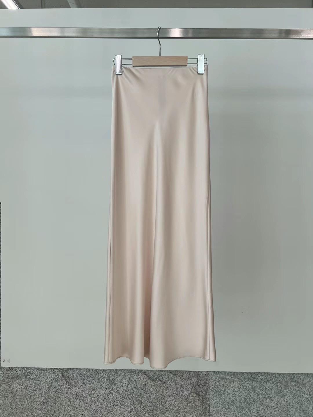 Satin Slit Maxi Skirt *2 Colors