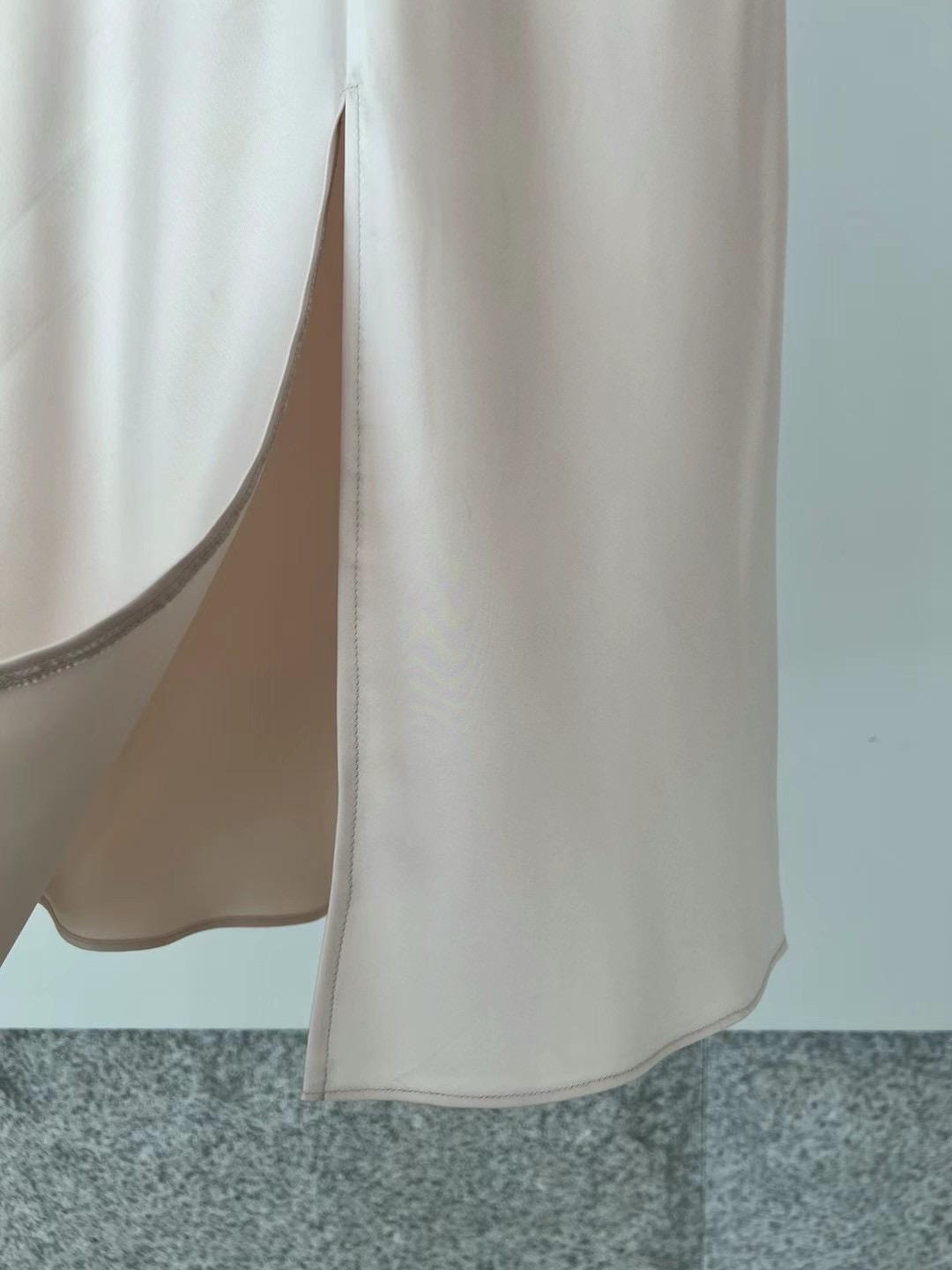 Satin Slit Maxi Skirt *2 Colors