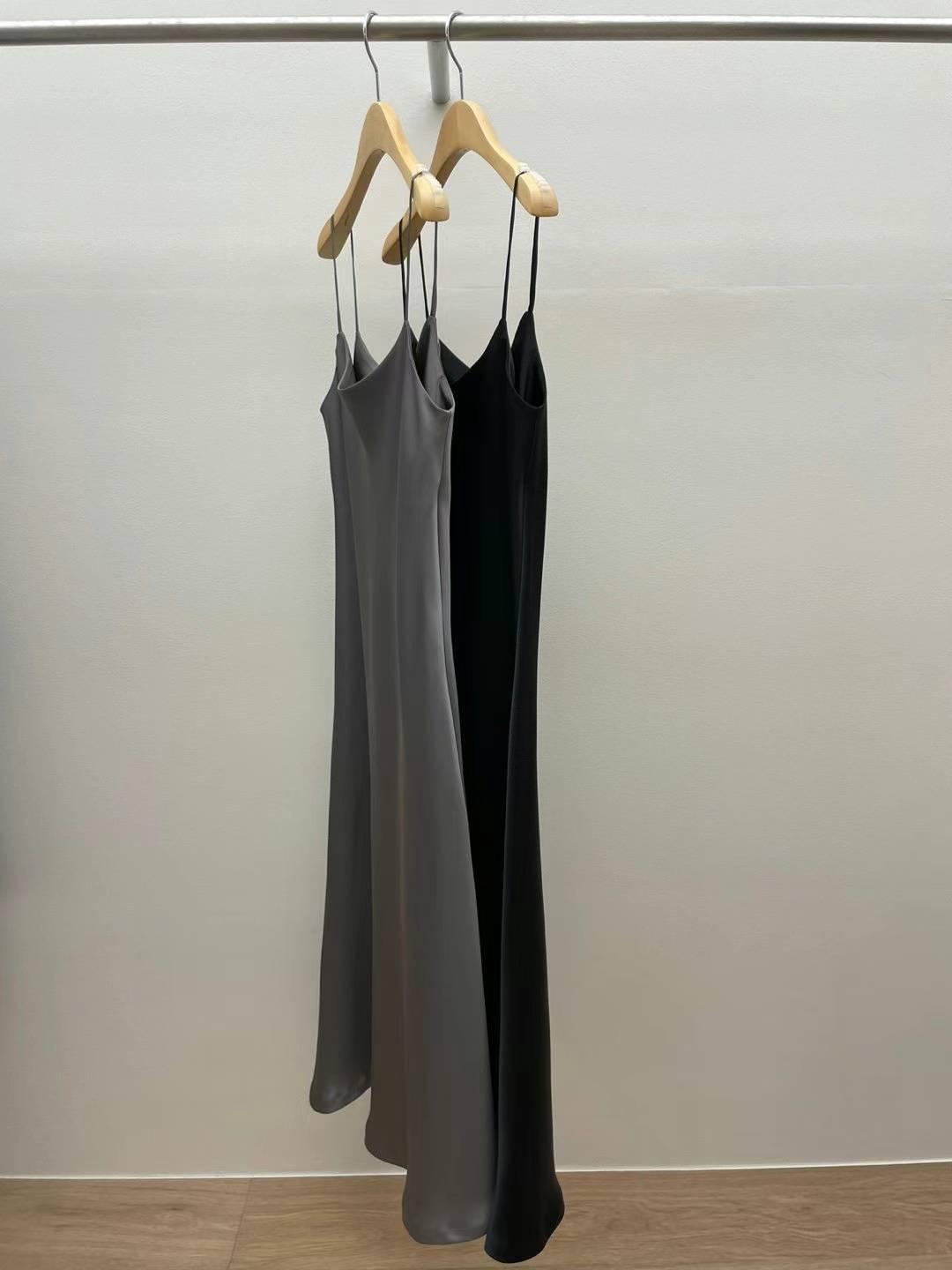 Sleeveless Satin Midi Dress *2 Colors