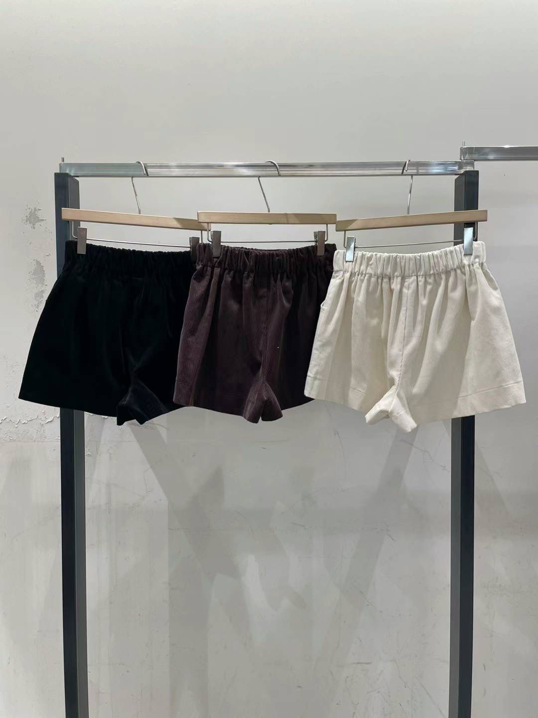 Pleated Trouser Shorts *3 Colors